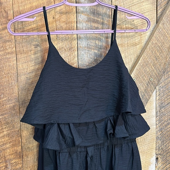 Hem and thread wide leg cropped romper size small - Picture 3 of 7